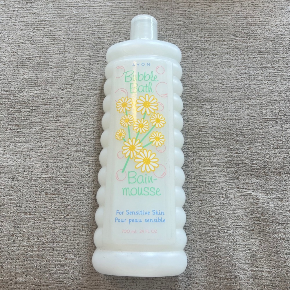 Vintage 2007‎ Avon Bubble Bath Sensitive Skin 24oz Daisy Scalloped Bottle New
